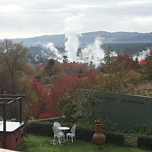 Bed & Breakfast Geyser Lookout, Rotorua